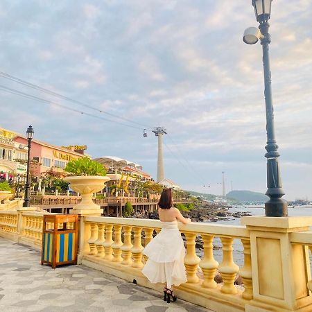 Khach San Chia Khoa Vang - Mien Phi 2 Xe Dap 1 Phong Tham Quan Dia Trung Hai - Tt Hoang Hon Hotel Фу Куок Екстериор снимка